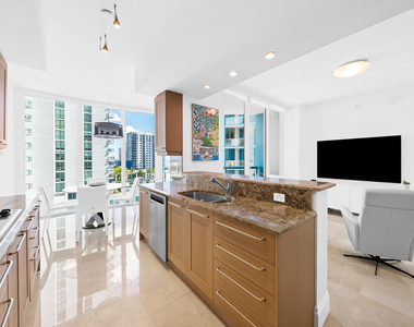 333 Las Olas Way - Photo Thumbnail 9