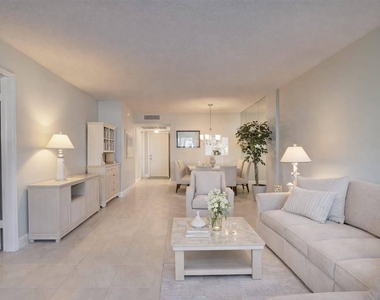 4500 N Federal Highway - Photo Thumbnail 2