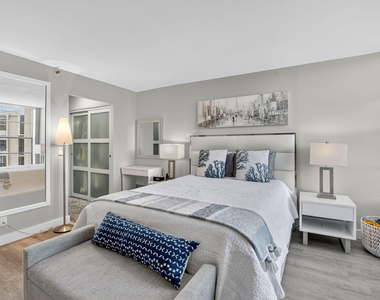 20 Royal Palm Way - Photo Thumbnail 22