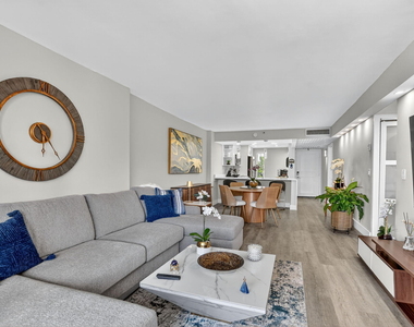 20 Royal Palm Way - Photo Thumbnail 10