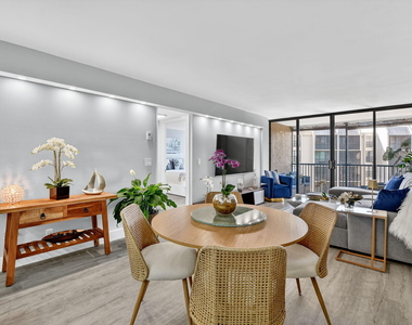 20 Royal Palm Way - Photo Thumbnail 5