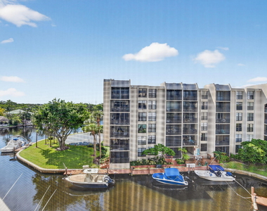 20 Royal Palm Way - Photo Thumbnail 33