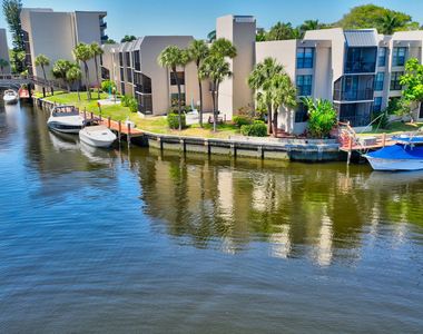 20 Royal Palm Way - Photo Thumbnail 54