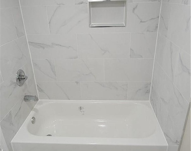 2771 Riverside Drive - Photo Thumbnail 10