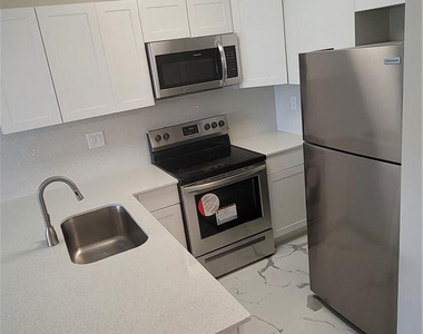 2771 Riverside Drive - Photo Thumbnail 2