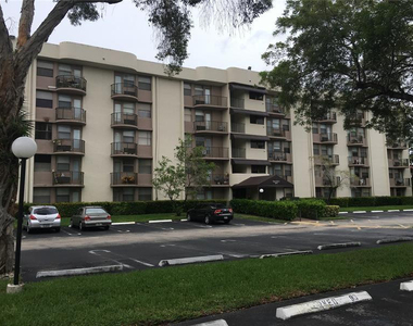 2771 Riverside Drive - Photo Thumbnail 15