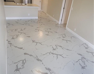 2771 Riverside Drive - Photo Thumbnail 5