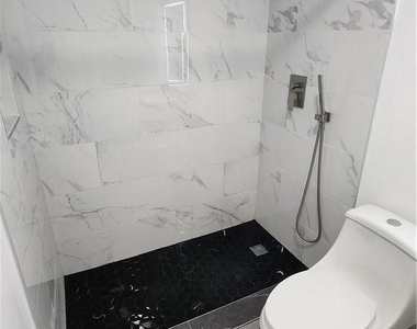 3301 Spanish Moss Terrace - Photo Thumbnail 7