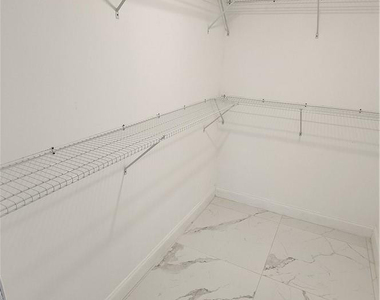 3301 Spanish Moss Terrace - Photo Thumbnail 16