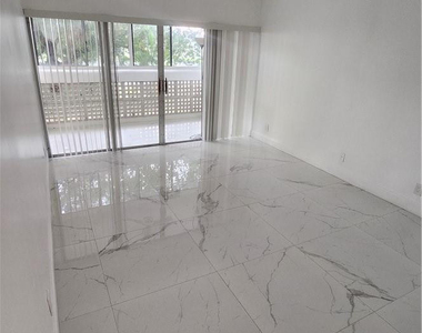 3301 Spanish Moss Terrace - Photo Thumbnail 5