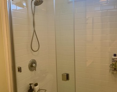 230 Ne 26th Avenue - Photo Thumbnail 12