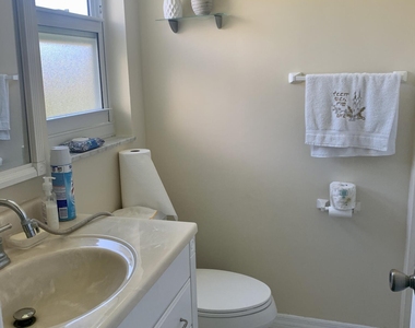 230 Ne 26th Avenue - Photo Thumbnail 8