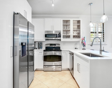 861 S Ocean Boulevard - Photo Thumbnail 7