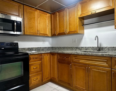 3874 N 7th Ave Avenue N - Photo Thumbnail 3