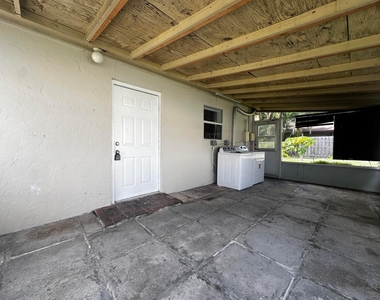 3874 N 7th Ave Avenue N - Photo Thumbnail 4