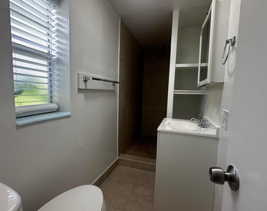 3874 N 7th Ave Avenue N - Photo Thumbnail 2