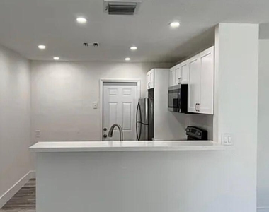 2034 Taylor Street - Photo Thumbnail 2