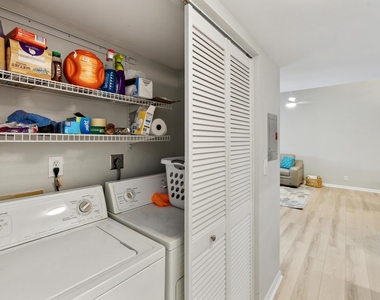 6271 Chasewood Drive - Photo Thumbnail 10