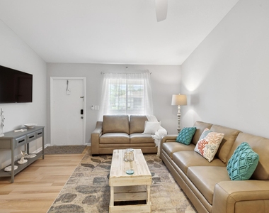 6271 Chasewood Drive - Photo Thumbnail 4