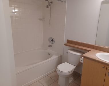 215 Villa Circle - Photo Thumbnail 13