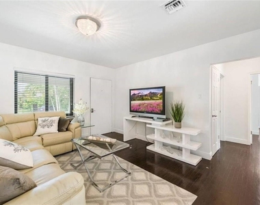 801 Ne 19th Avenue - Photo Thumbnail 4