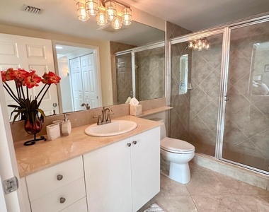 700 E Boynton Beach Boulevard - Photo Thumbnail 7