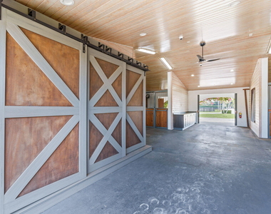 13155 Southfields Road - Photo Thumbnail 8
