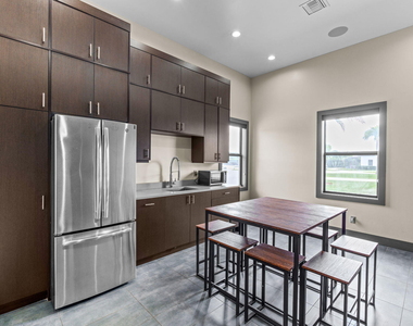 13155 Southfields Road - Photo Thumbnail 36
