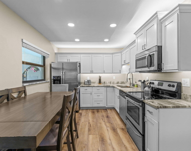 13155 Southfields Road - Photo Thumbnail 56