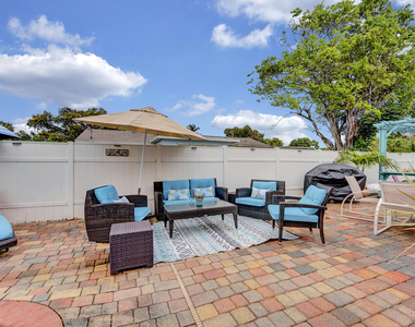 661 Eagle Circle - Photo Thumbnail 33