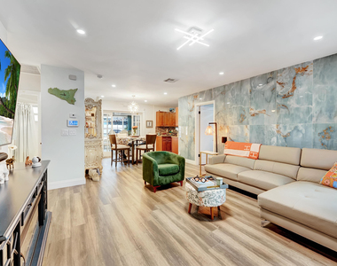 661 Eagle Circle - Photo Thumbnail 8