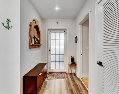 661 Eagle Circle - Photo Thumbnail 5
