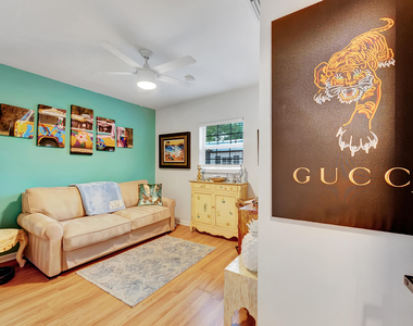 661 Eagle Circle - Photo Thumbnail 11