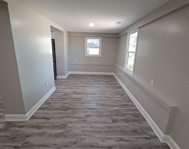 4211 Major Street - Photo Thumbnail 11