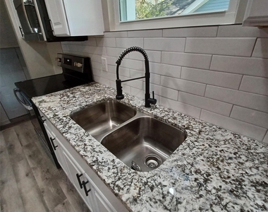 4211 Major Street - Photo Thumbnail 3