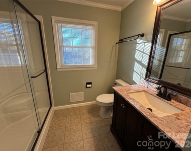 2359 Maplewood Drive - Photo Thumbnail 14