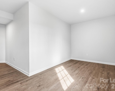 7024 Capstan Terrace - Photo Thumbnail 5
