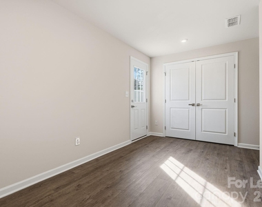 7024 Capstan Terrace - Photo Thumbnail 7
