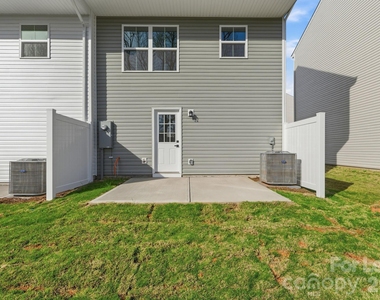 7024 Capstan Terrace - Photo Thumbnail 32