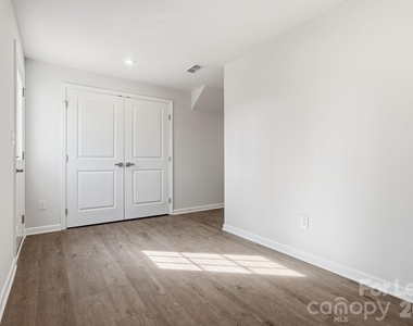 7024 Capstan Terrace - Photo Thumbnail 4