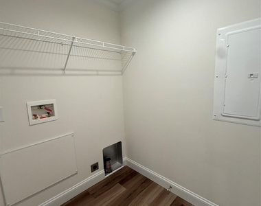 204 Oscelake Way - Photo Thumbnail 16