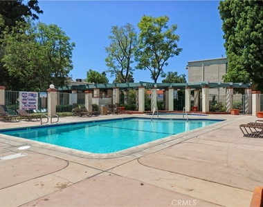 5700 Etiwanda - Photo Thumbnail 14
