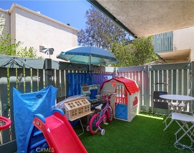 5700 Etiwanda - Photo Thumbnail 12