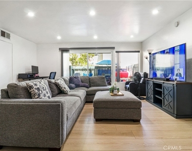 5700 Etiwanda - Photo Thumbnail 3