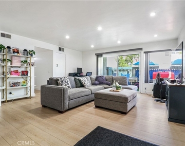 5700 Etiwanda - Photo Thumbnail 2