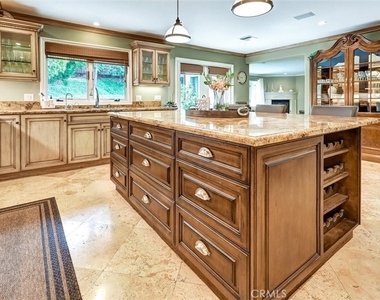4751 Topeka Drive - Photo Thumbnail 16