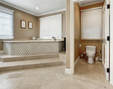4751 Topeka Drive - Photo Thumbnail 35