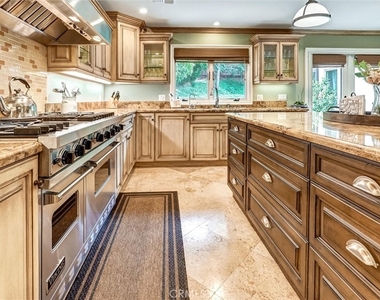4751 Topeka Drive - Photo Thumbnail 17