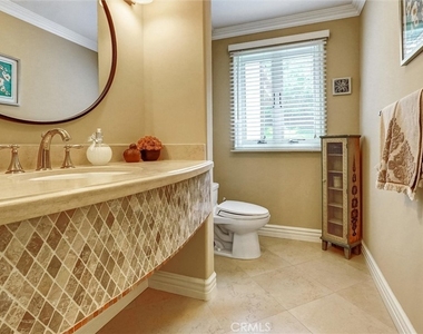 4751 Topeka Drive - Photo Thumbnail 25