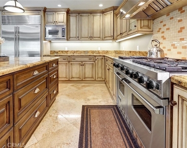 4751 Topeka Drive - Photo Thumbnail 18
